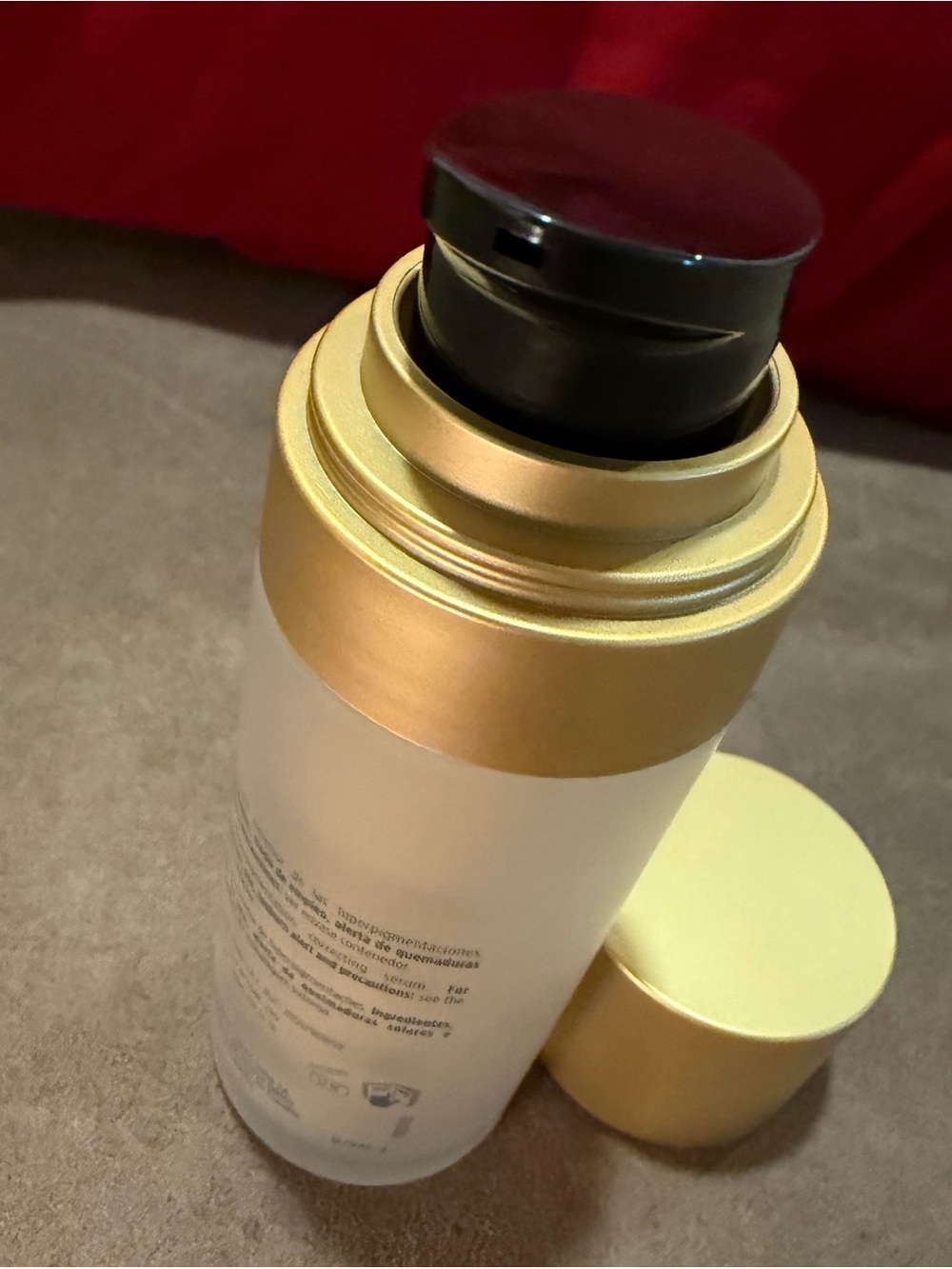 Hydrating Moisturizer in Gold Pump Bottle — Lightweight Daily Cream